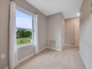 53 Bella Oaks Dr in Port Orange, FL - Foto de edificio - Building Photo