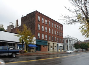 211 Main St in Charlestown, MA - Building Photo - Building Photo