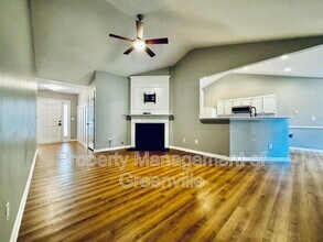 603 Fairview Lake Way in Simpsonville, SC - Building Photo - Building Photo