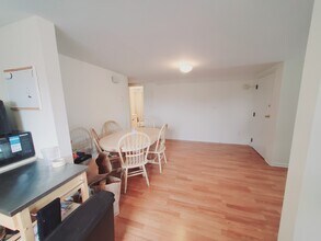 22 Cove Rd, Unit 5 in Stamford, CT - Building Photo - Building Photo