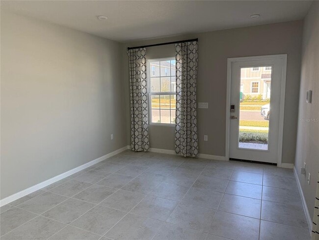 1200 Port Blue Wy in Lady Lake, FL - Building Photo - Building Photo