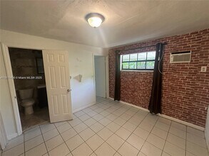 510 NW 146th St in Miami, FL - Building Photo - Building Photo