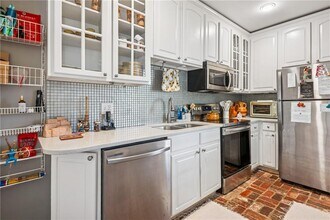 737 Barnett St NE in Atlanta, GA - Building Photo - Building Photo