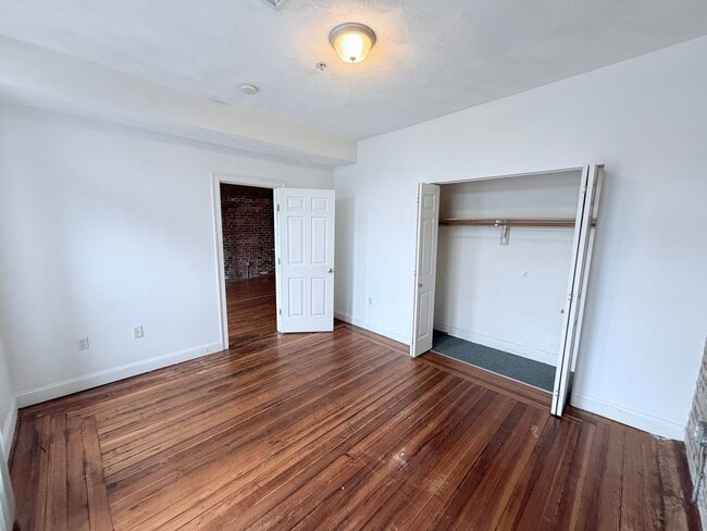 173 Winnisimmet St, Unit 3 in Chelsea, MA - Building Photo - Building Photo