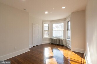 5003 Pine St in Philadelphia, PA - Building Photo - Building Photo