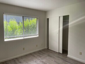 2435 Bethards Dr in Santa Rosa, CA - Building Photo - Building Photo