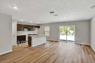 9475 Valerie St in Jacksonville, FL - Building Photo - Building Photo