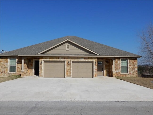property at 184 Mauna Kea Ln