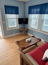 7 Dover Ave in Hampton, NH - Foto de edificio - Building Photo