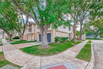 5613 St Paul St in Bellaire, TX - Building Photo - Building Photo