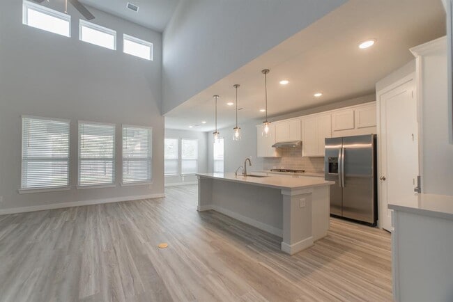 155 Renodes Garden Ln