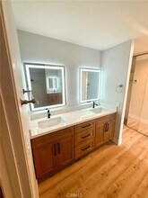 3625 Windspun Dr, Unit 4D in Huntington Beach, CA - Foto de edificio - Building Photo