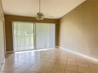 1392 Churchill Cir in Naples, FL - Foto de edificio - Building Photo