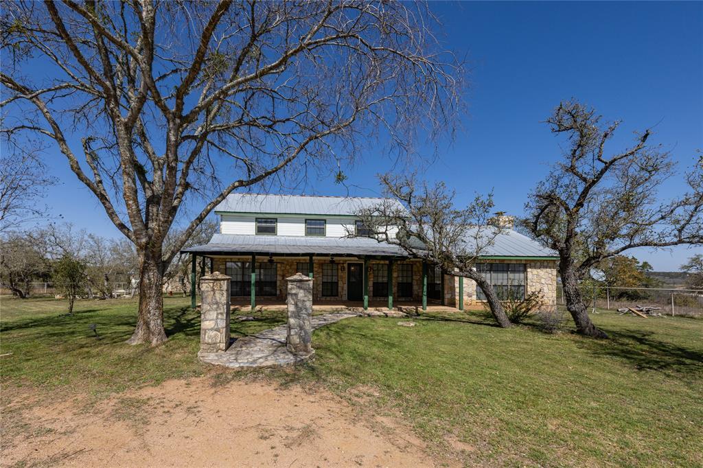 1000 G W Haschke Ln in Wimberley, TX - Building Photo