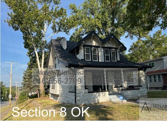 property at 4032 S Benton Ave