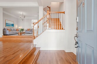 1022 Crestfield Dr in Rockville, MD - Building Photo - Building Photo