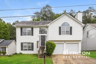 868 Asbury Way in Lithonia, GA - Building Photo