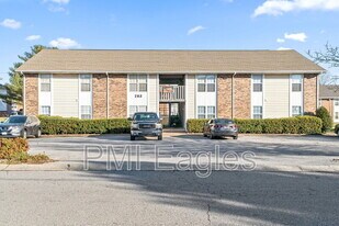 263 White Oak Rd in Clarksville, TN - Building Photo