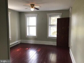 446 E Main St in Leola, PA - Building Photo - Building Photo