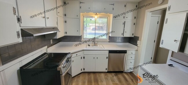 property at 3412 Linda Dr