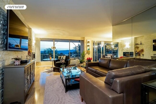 4455-4465 Douglas Ave in Bronx, NY - Foto de edificio - Building Photo