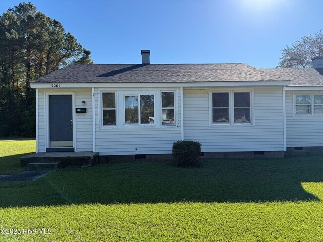 property at 2261 Onslow Dr
