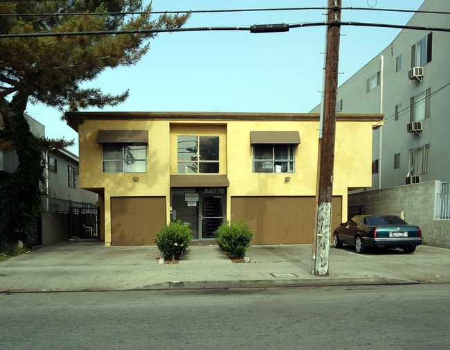 Cedros Apartments in Panorama City, CA - Building Photo - Building Photo