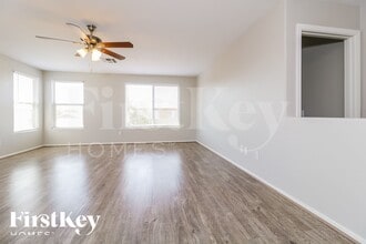 11919 W Scotts Dr in El Mirage, AZ - Foto de edificio - Building Photo