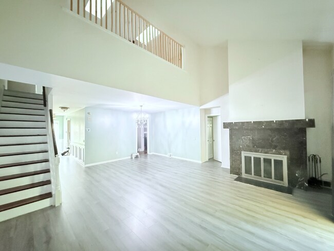 365 Saybrook Ln in Wallingford, PA - Foto de edificio - Building Photo