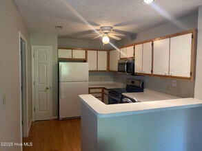 103 Breezewood Dr in Greenville, NC - Building Photo - Building Photo
