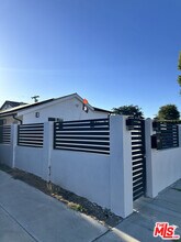 6925 Gazette Ave in Los Angeles, CA - Building Photo - Building Photo