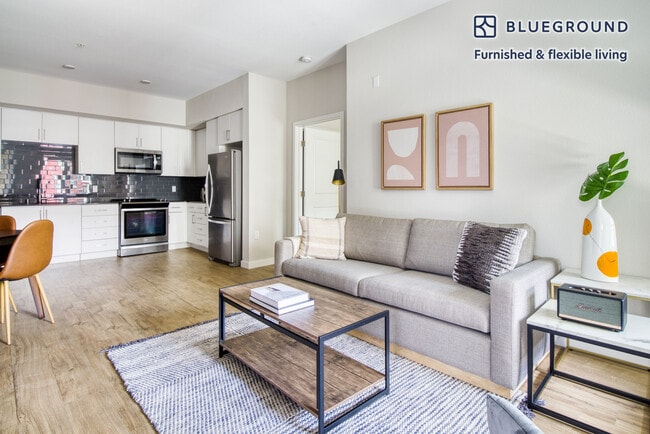 6301 Shellmound St-Unit -FL6-ID552 in Emeryville, CA - Building Photo - Building Photo