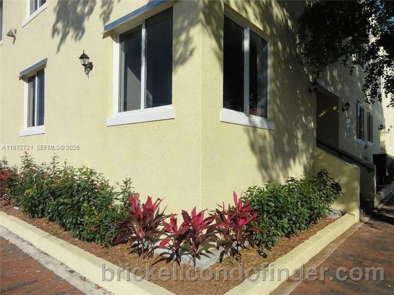 1469 SW 5th St in Miami, FL - Building Photo