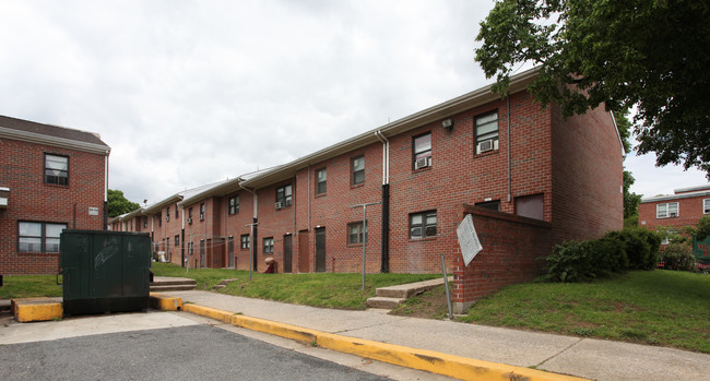 MuCulloh Housing Lowrise in Baltimore, MD - Foto de edificio - Building Photo