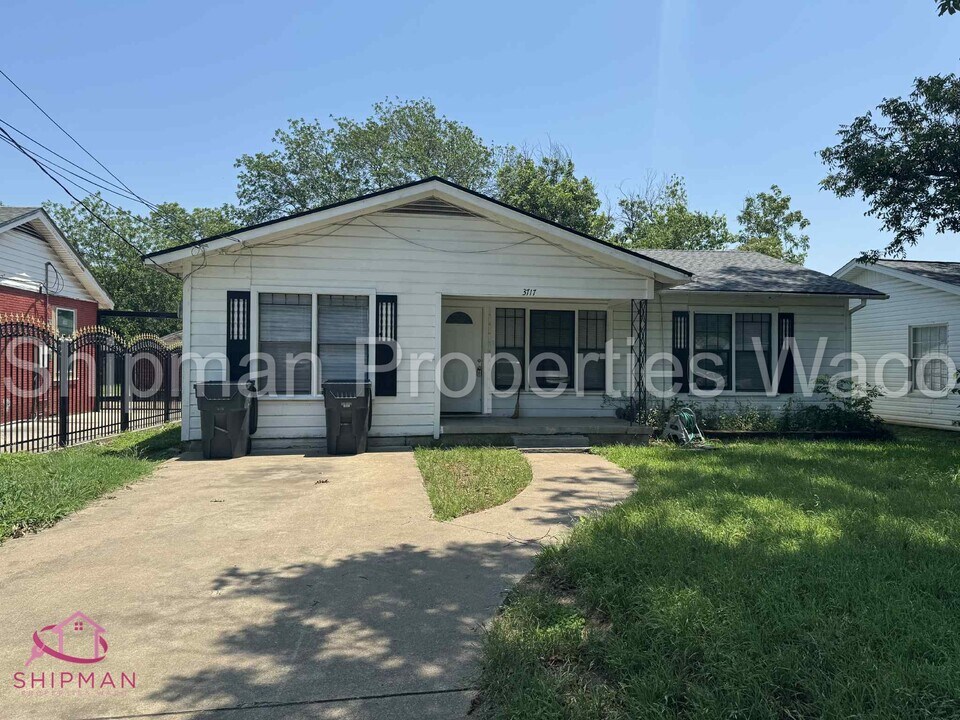 3717 N 21st St in Waco, TX - Building Photo
