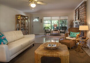 124 Sandal Ln in West Palm Beach, FL - Building Photo - Building Photo