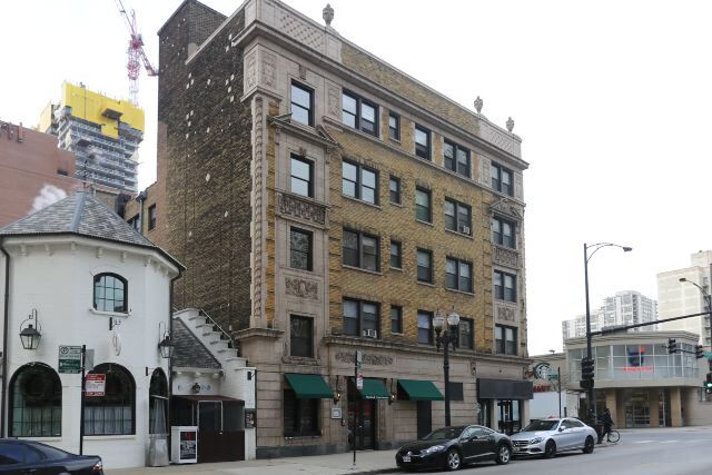 1167 N Dearborn St in Chicago, IL - Building Photo