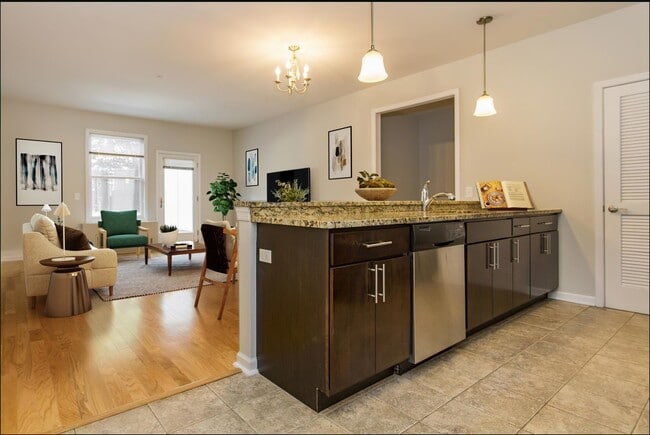 76 St Pauls Ave in Jersey City, NJ - Building Photo - Building Photo