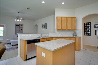 1004 Dyer Creek Pl in Round Rock, TX - Foto de edificio - Building Photo
