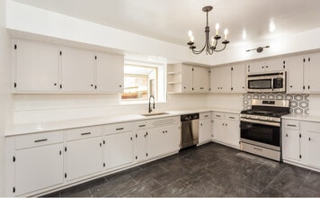 10454 S Claremont Ave in Chicago, IL - Building Photo - Building Photo