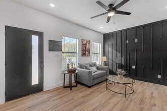 2111 Wright St in Greenville, TX - Building Photo - Building Photo