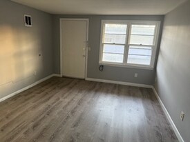 97 Winsor St in Ludlow, MA - Building Photo