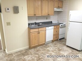 475 Commonwealth Ave in Boston, MA - Building Photo