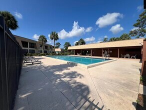 4175 Oak Terrace Dr in Greenacres, FL - Building Photo - Building Photo