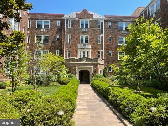 property at 3051 Idaho Ave NW