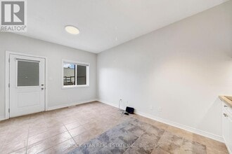 11 Chestnut St E in St Catharines, ON - Building Photo - Building Photo