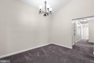 15316 Pine Orchard Dr in Silver Spring, MD - Building Photo - Building Photo