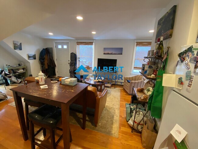 339 Centre St in Boston, MA - Building Photo - Building Photo