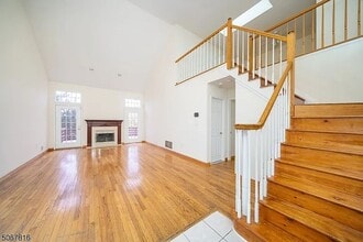2301 Vroom Dr in Bridgewater, NJ - Building Photo - Building Photo