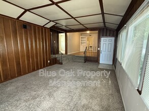 310 Oak St in Chico, CA - Foto de edificio - Building Photo